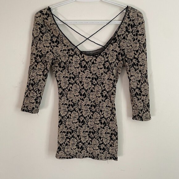 Black and Beige Floral Lace Long Sleeve Top - Picture 1 of 8